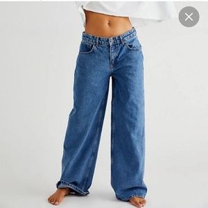 FREE PEOPLE- WE THE FREE PERFECT BAGGY JEANS!